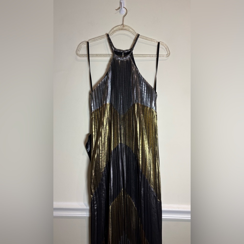 BCBGMAXAZRIA Metallic Silver Gold Colorblocked Pleated Gown XS NWT - Picture 10 of 16